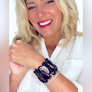 Tagua heart shaped bracelet. Artisan handmade statement jewelry unique Ecuador